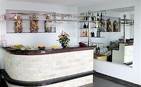 Love Hotel Hoang Mai Hn- By Bay Luxury